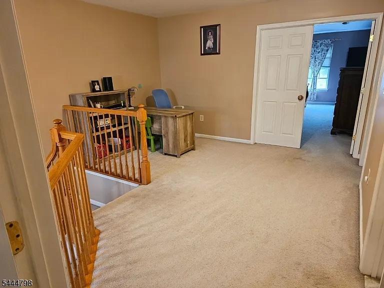 60 Jackson Ave — Photo 11