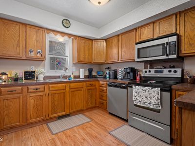 2986 Warwick Loop, Bismarck, ND, 58504