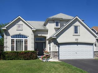 1688 Normandy Woods Ct, Grayslake, IL 60030