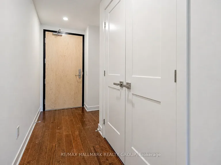 340 Queen St #1502 — Photo 11