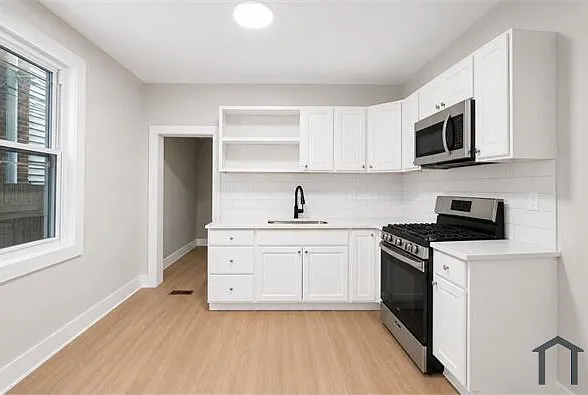 231 E Phil Ellena St — Photo 2