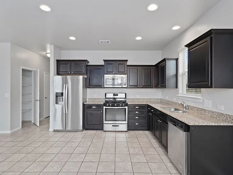 232 Triumph Rd — Photo 25