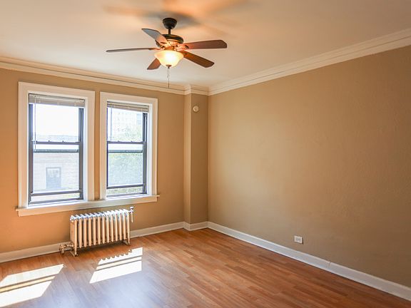 2nd image of 924 W Eastwood Ave #502