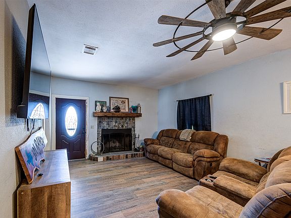 3rd image of 2483 Fruitland Rd