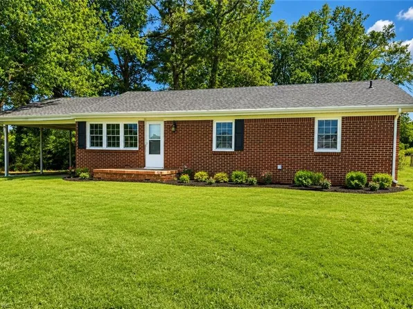 213 Country Club Rd, Camden, NC 27921