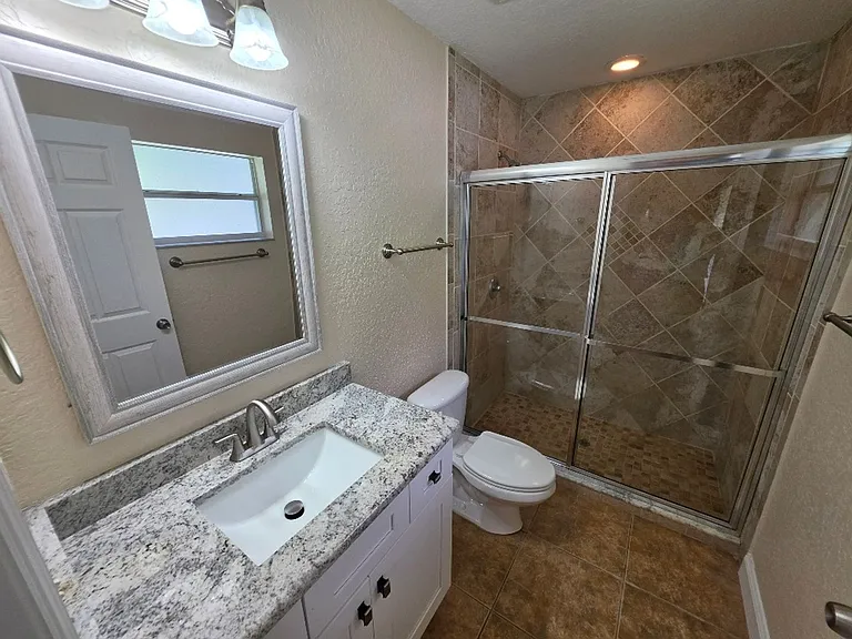 808 Valencia Ave — Photo 13