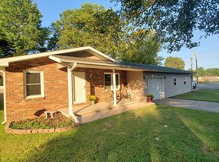201 Easy St, Chaffee, MO 63740