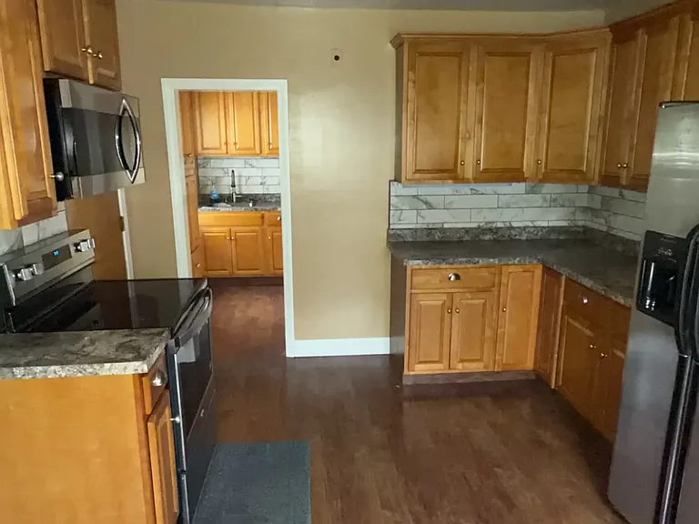 13 Warner St #2 — Photo 3