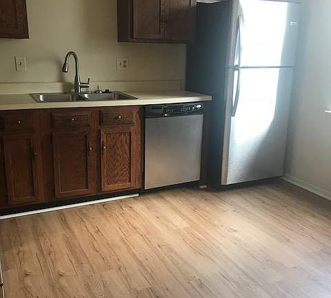 5th image of 304 NE Timbercreek Ct #304