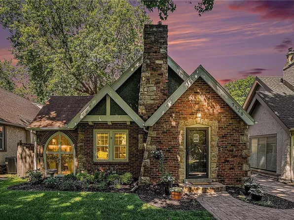 7128 Jefferson St, Kansas City, MO 64114