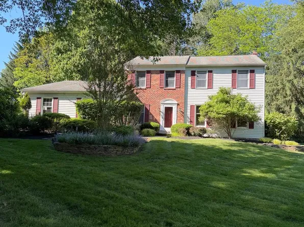 217 Shropshire Dr, West Chester, PA 19382