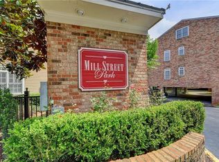 310 Creek View Ln #310, Roswell, GA 30075