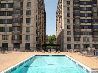 326 Prospect Ave APT 8E, Hackensack, NJ 07601