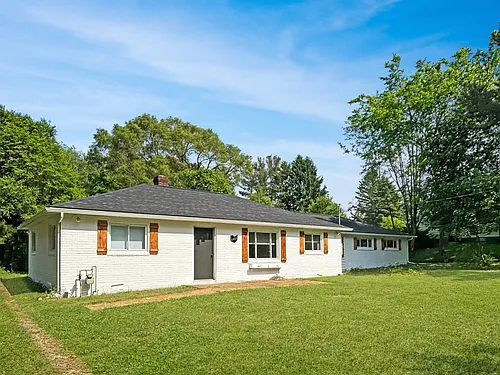 2429 Sarah Dr Photo 1