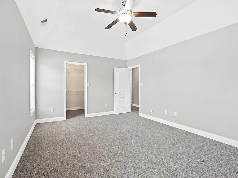 121 Feathers Ln — Photo 9