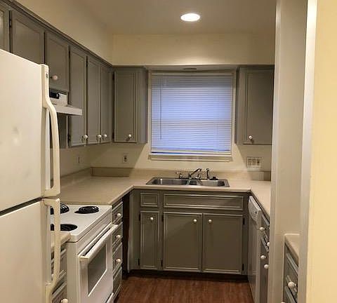 4th image of 1420 Andra Ln