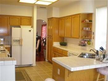 3rd image of 321 N Lexington Dr