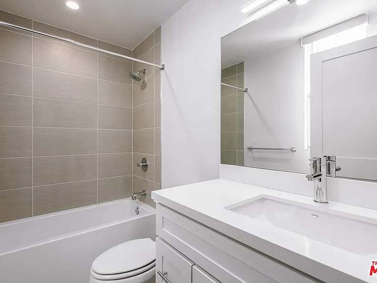 3726 Kelton Ave #202 — Photo 8