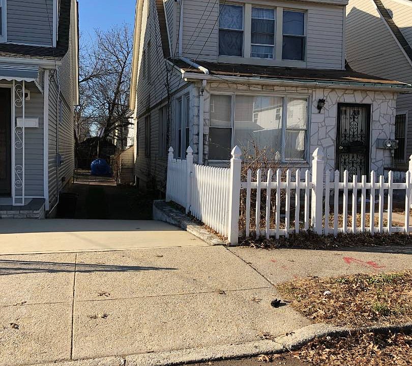 2nd image of 11426 169th St