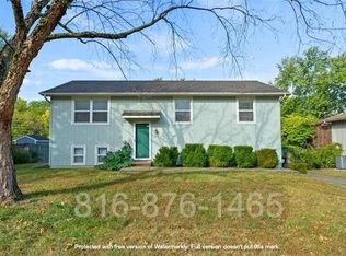 414 SE Annette St, Lees Summit, MO 64063