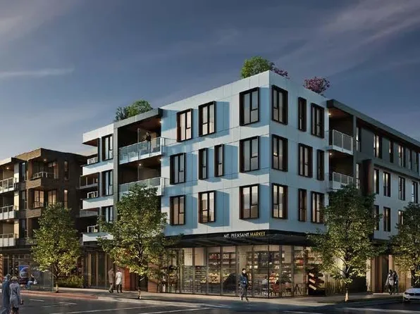 2471 Saint George St #402, Vancouver, BC V5T 3R1