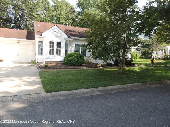 1002B Thornbury Lane #B, Manchester, NJ 08759