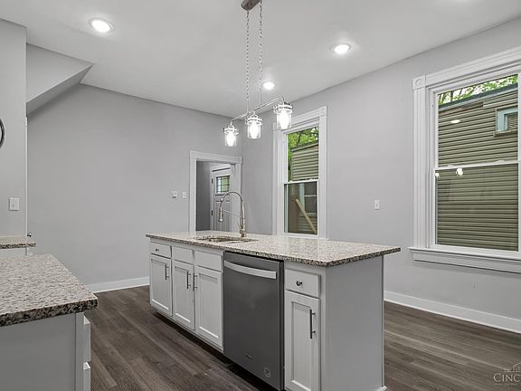 5th image of 4534 Kirby Ave