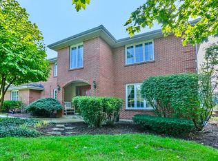 1704 Galloway Cir, Inverness, IL 60010