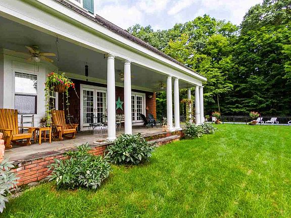 3rd image of 139 Burke Rd