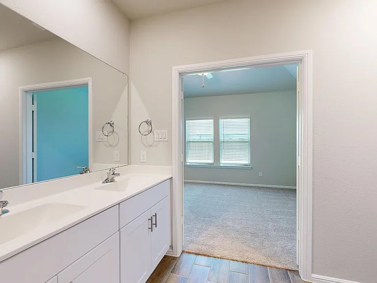 405 Wydown Dr — Photo 4