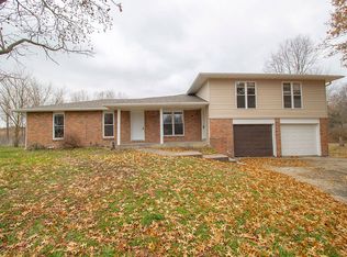 4242 E Santa Barbara Dr, Columbia, MO 65201