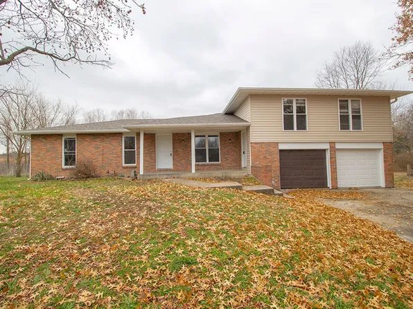 4240 E Santa Barbara Dr, Columbia, MO 65201