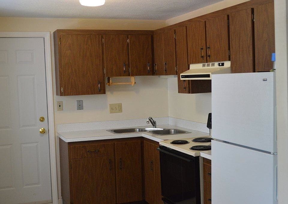 2nd image of 370 Colonial Ave APT 5D