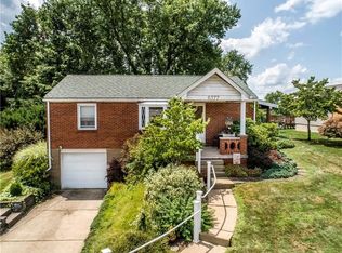 6377 Whitewood St, South Park, PA