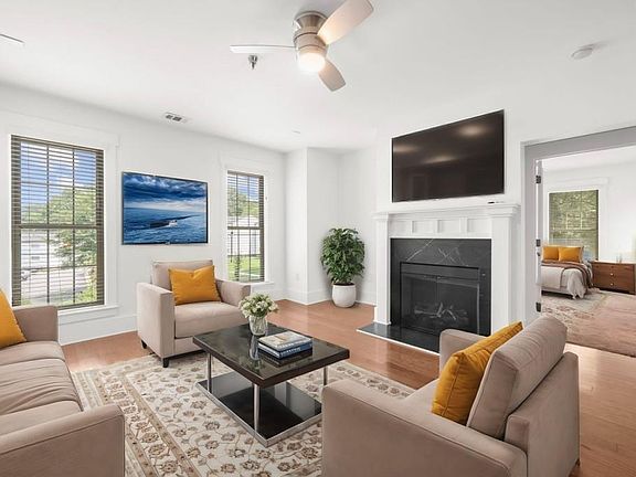 2nd image of 2360 Logan Cir #101