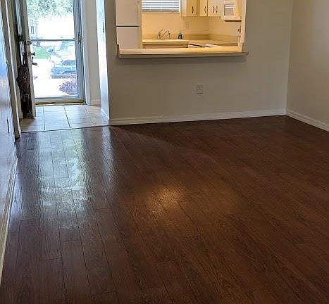4th image of 3373 S Royal Oaks Dr APT 15-3
