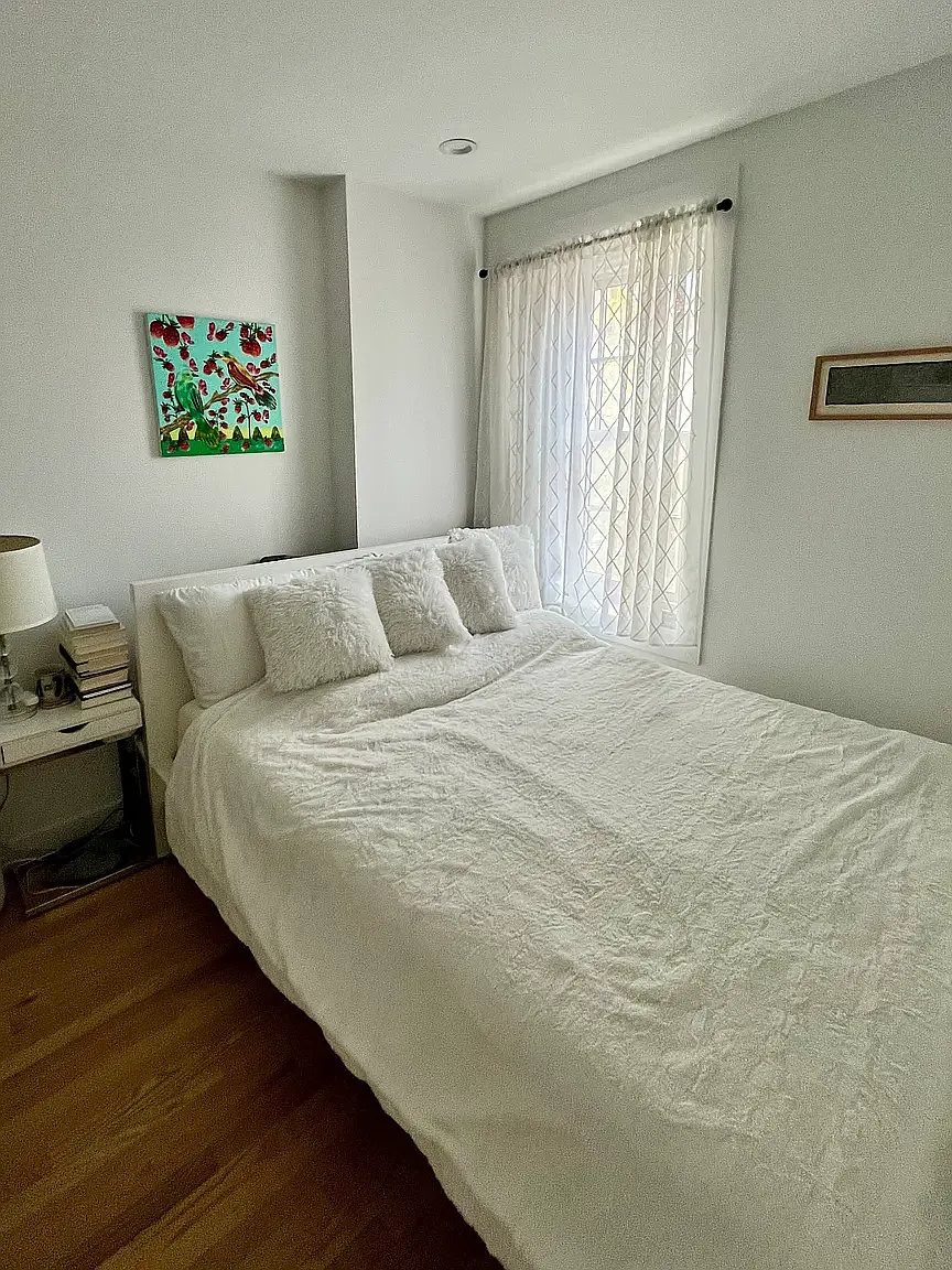 11 Charles Street — Photo 4