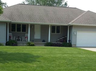 1024 3rd St, Jesup, IA 50648