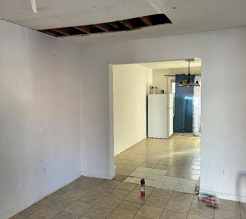 2nd image of 9720 Aspen Pl
