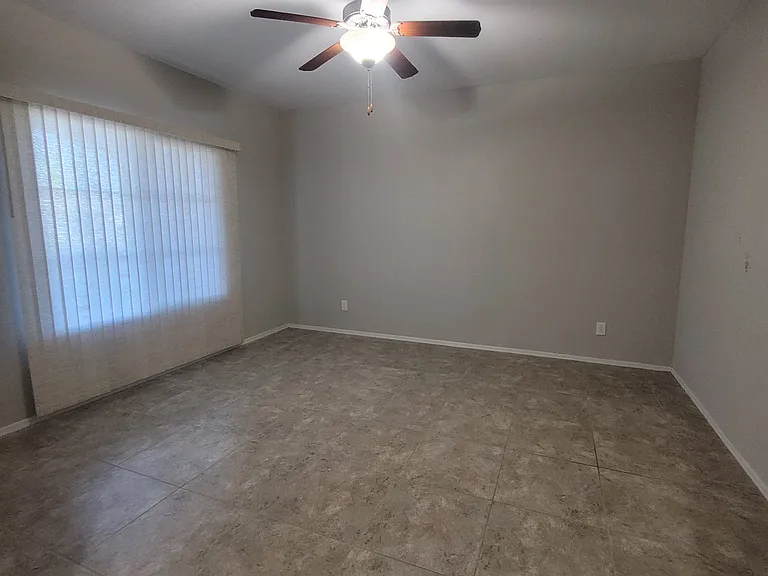 25925 W Tonto Ln — Photo 3