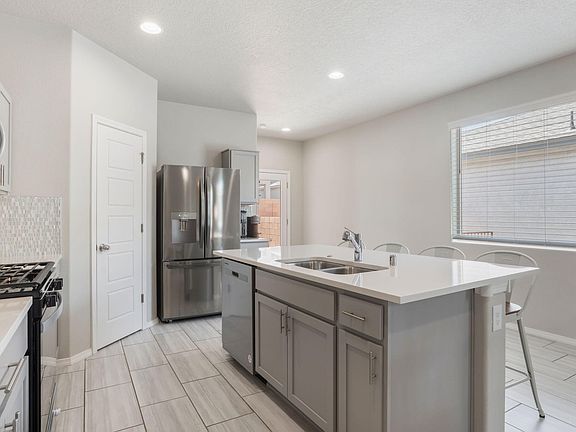 4th image of 4850 Sandia Peak Rd NE