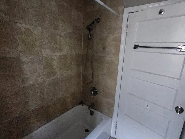 720 W Maple Ave #728B — Photo 3