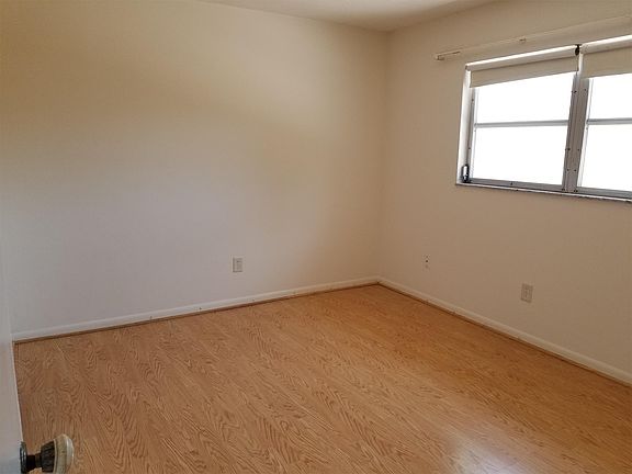 5th image of 616A Heritage Ln
