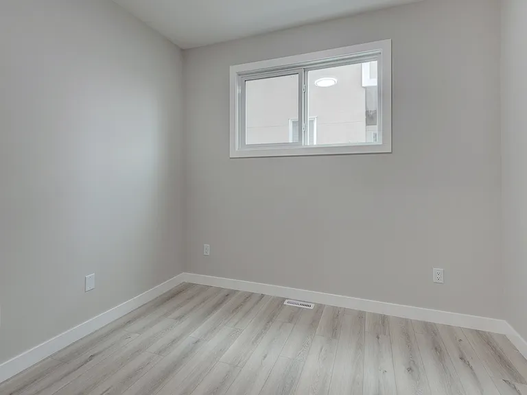 194 Kinniburgh Cres #194 — Photo 18