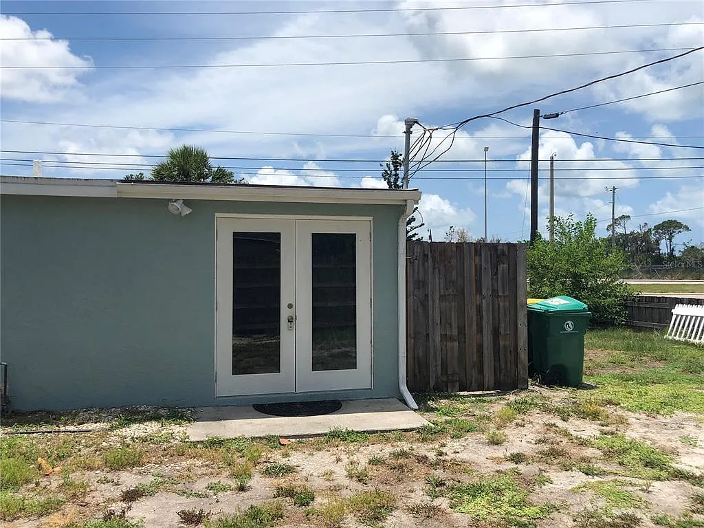 Building Photo - 1395 Sharlo Ln