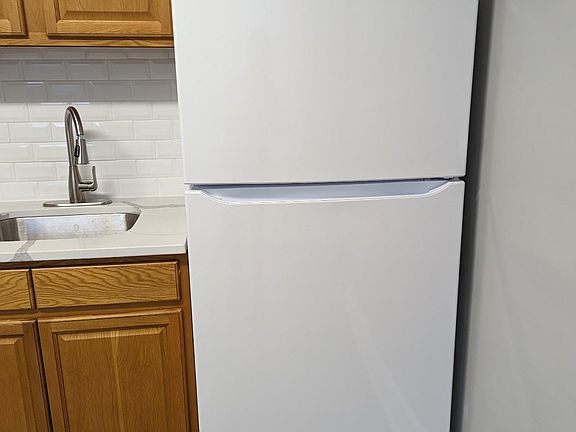 5th image of 6412 Germantown Ave #1