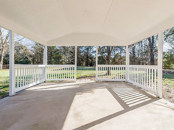 5th image of 11822 Mirror Lake Dr