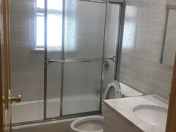 2464 64th St APT 2R