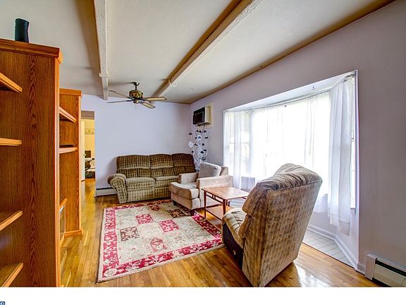 2nd image of 4 Monte Cir