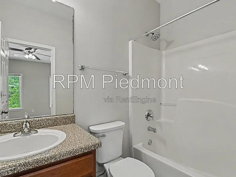 740 Prince Pl NW — Photo 13